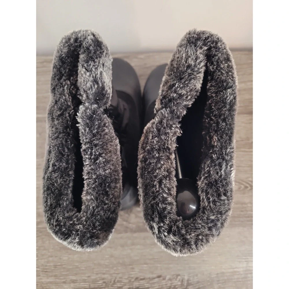 Time and Tru Women's Black Quilted Winter Snow Boots Faux Fur Lined Zip Size 9